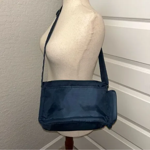 Lug Wings Crossbody Purse Bag - Picture 8 of 11